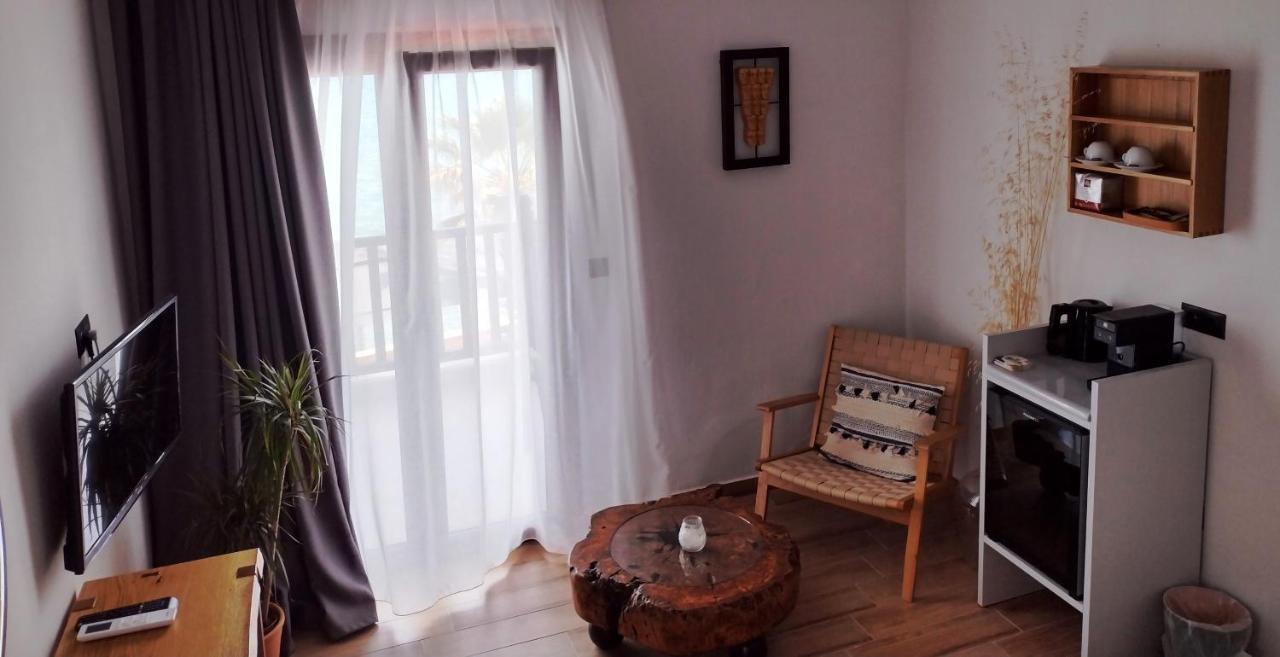 Eleni's Sea View Apartment *